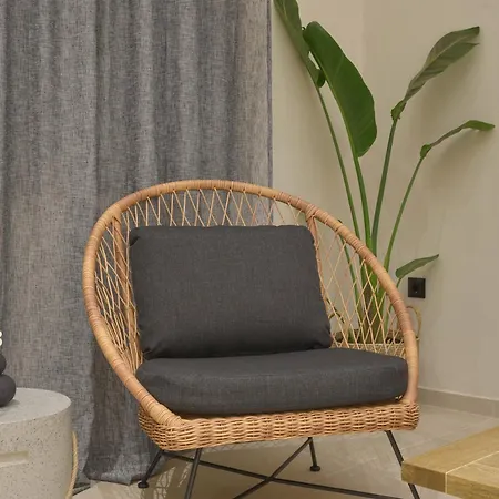 Amazing Flat 70 M From Beach Апартаменты *