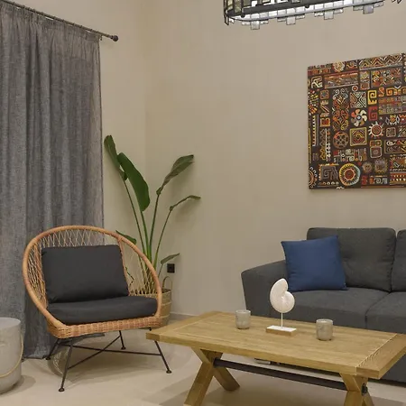 Amazing Flat 70 M From Beach