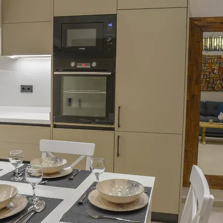 Amazing Flat 70 M From Beach 公寓 罗希姆诺